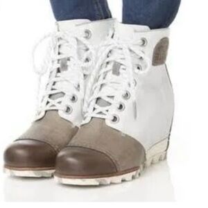 Sorel 1964 PDX wedge in taupe and white